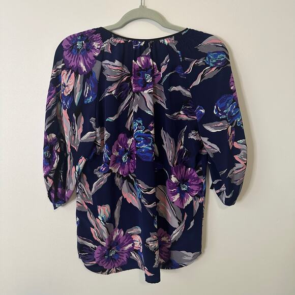 Yumi Kim navy blue floral silk 3/4 sleeve top size XS - Picture 12 of 13